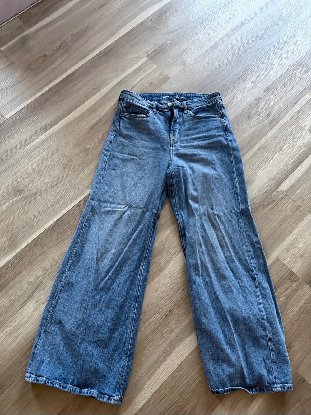 Classic Wide-Leg Women's Jeans in Blue